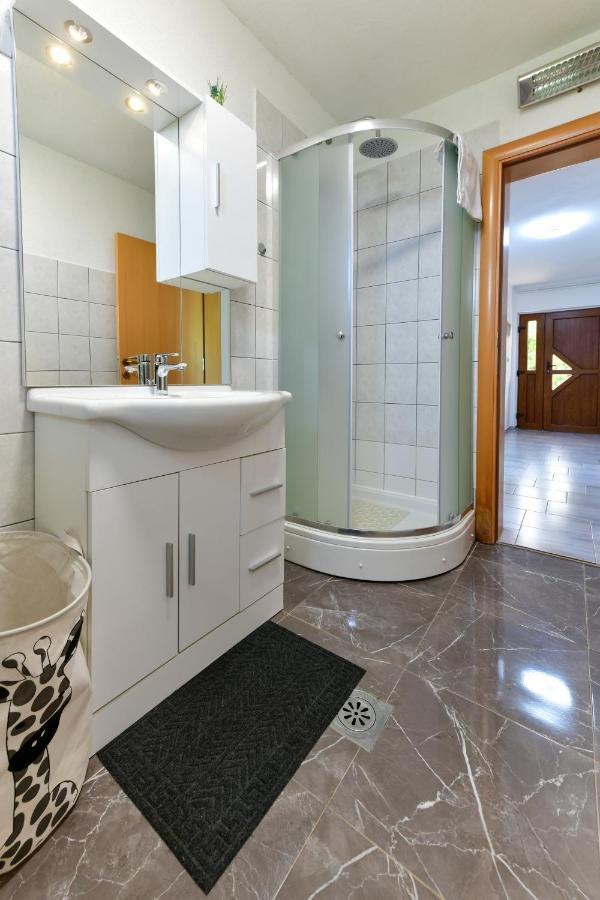 Apartment Plum Plitvice Dreznik Grad